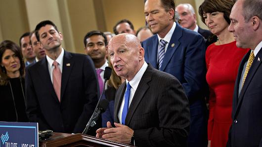 Representative Kevin Brady, a Republican from Texas and chairman of the House Ways and Means Committee, center, speaks during a news conference on tax reform in Washington, D.C., U.S., on Thursday, Nov. 2, 2017.