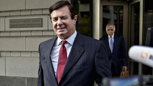 Paul Manafort, former campaign manager for Donald Trump, arrives to the U.S. Courthouse for a bond hearing in Washington, D.C., on Monday, Nov. 6, 2017.