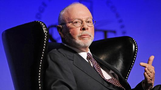 Elliott Management founder and CEO Paul Singer speaks during the SkyBridge Alternatives conference in Las Vegas, May 9, 2012.
