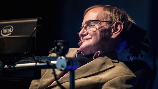 Stephen Hawking gives a lecture on the Spanish Canary island of Tenerife on September 23, 2014.