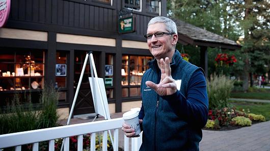 Tim Cook, chief executive officer of Apple, attends the annual Allen & Company Sun Valley Conference, July 6, 2016 in Sun Valley, Idaho.