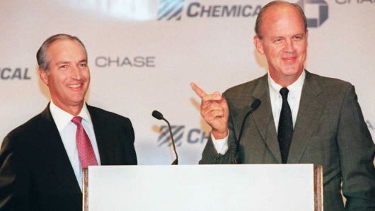 NEW YORK, NY - AUGUST 28:  Chase Manhattan's Thomas G. Labrecque (L) and Chemical Bank's Walter V. Shipley announce the merger of their two banks at a press conference 28 August in New York.