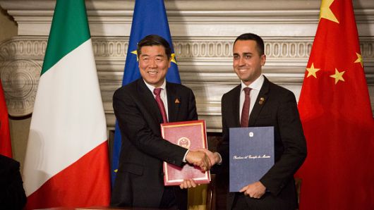 Italy, Rome: Chairman of China's National Development and Reform Commission (NDRC), He Lifeng (L) and Italy's Labor and Industry Minister and deputy PM Luigi Di Maio sign partnership agreements during a ceremony at Villa Madama in Rome on March 23, 2019 as part of China's president two-day visit to Italy.