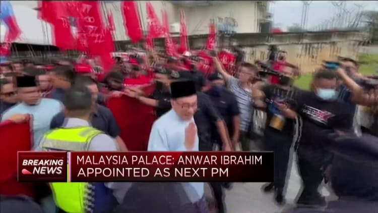 Anwar Ibrahim makes history as tenth Malaysian prime minister