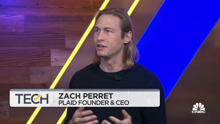 Plaid CEO Zach Perret discusses the digital wallet race and shift within fintech