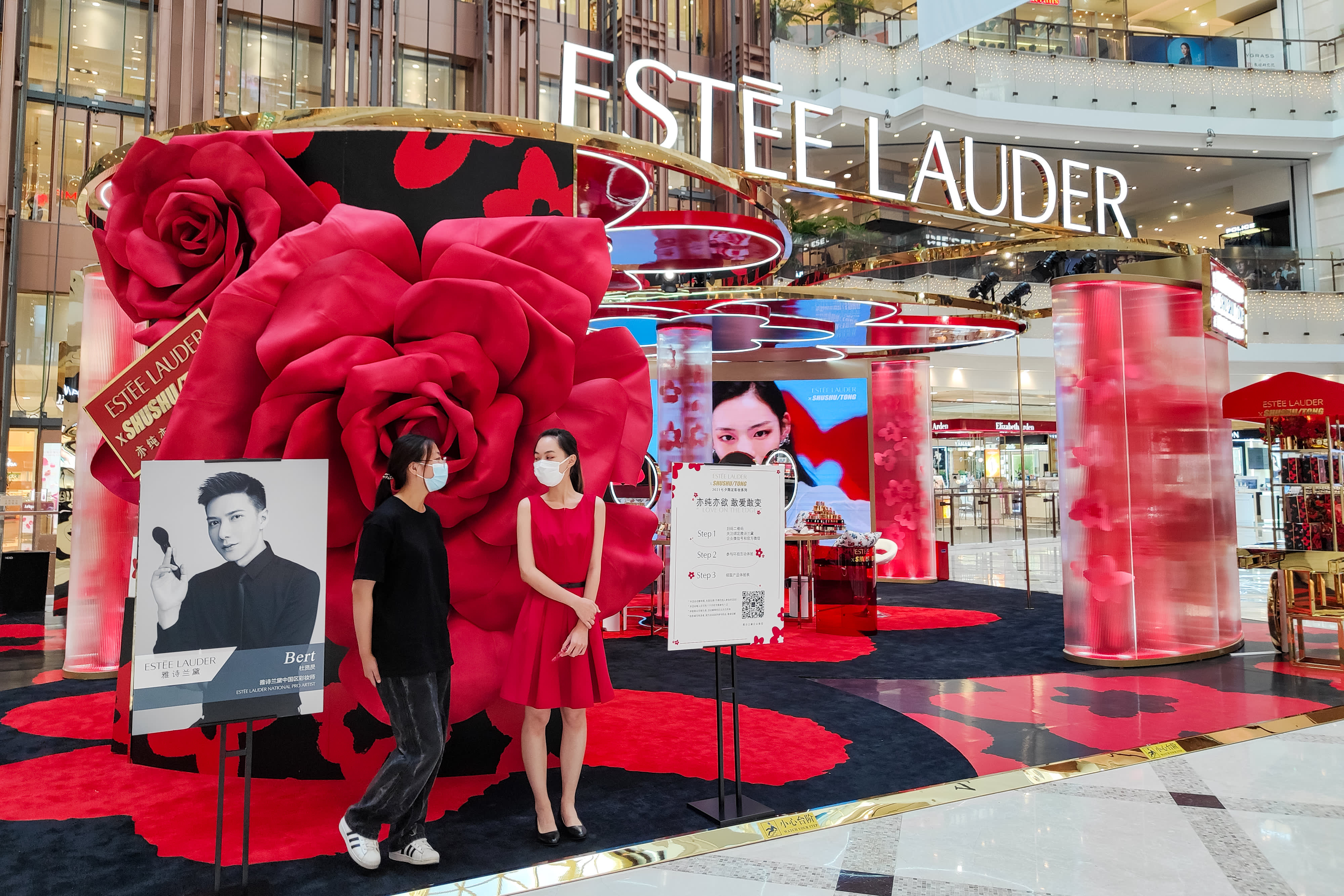 Thursday's sellers of Estee Lauder are missing the bigger picture